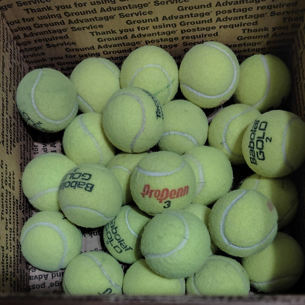 Lot 25 Good Tennis Balls Pro Penn Babolat Tecnifibre